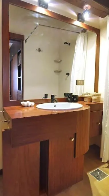 Ca' Della Tana Charming Apartment In Biennale Area Venedik