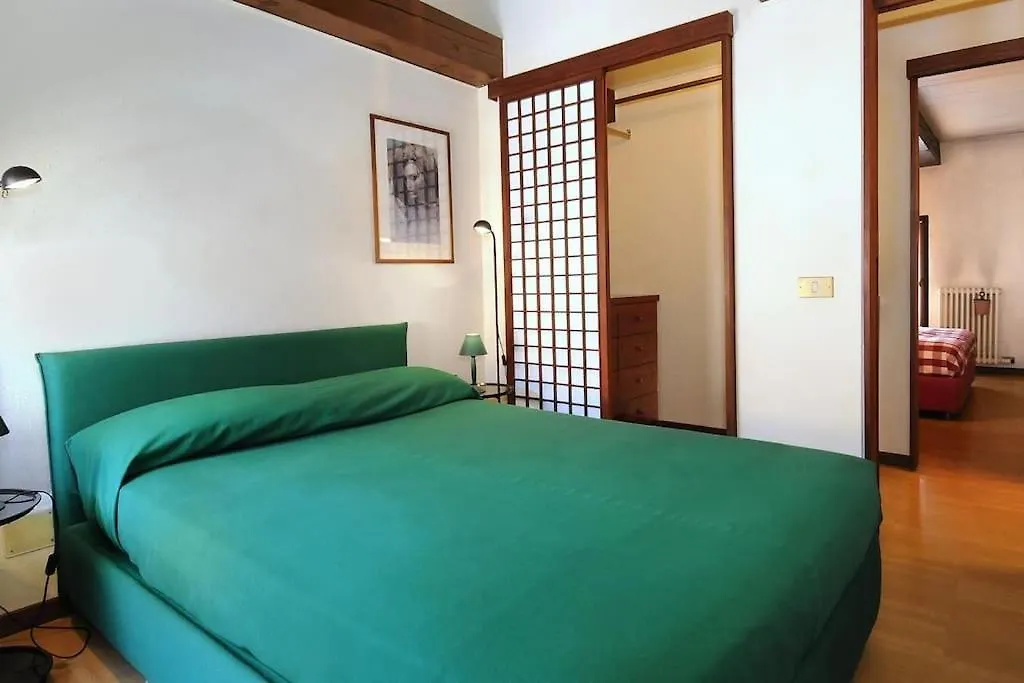Ca' Della Tana Charming Apartment In Biennale Area Venetië
