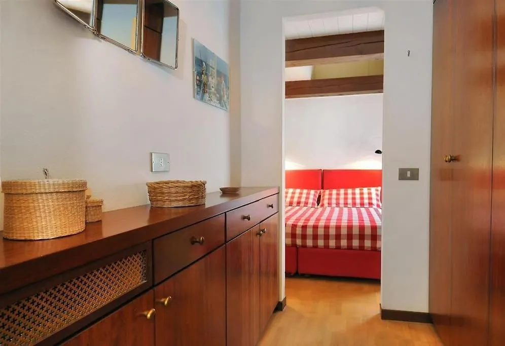 Ca' Della Tana Charming Apartment In Biennale Area Venedik