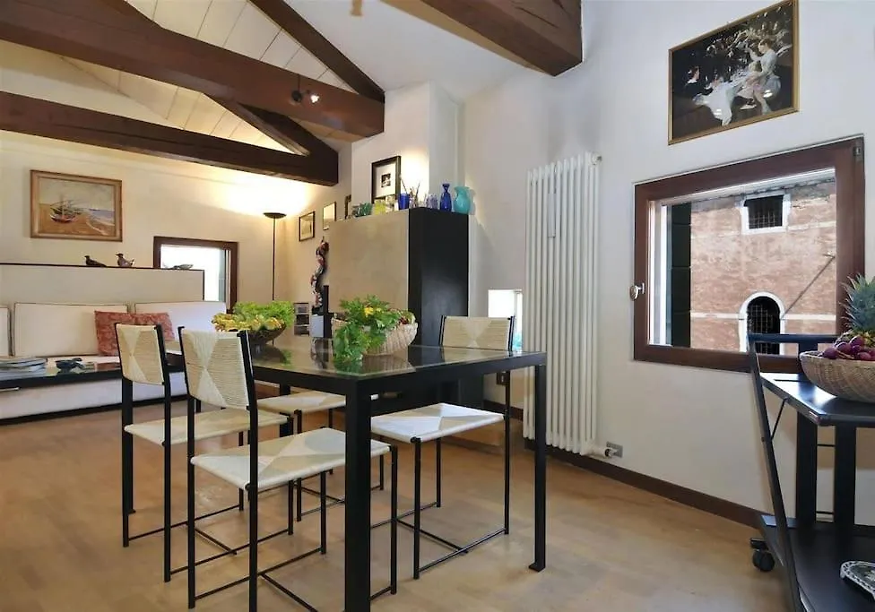 Ca' Della Tana Charming Apartment In Biennale Area Venedik 0*,  İtalya