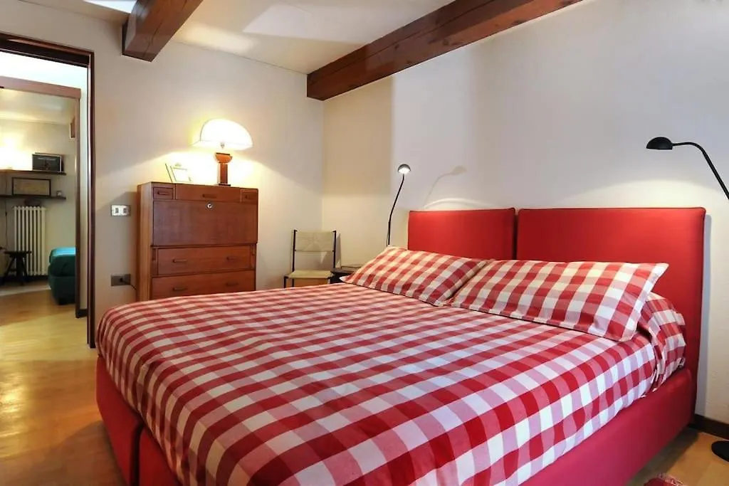 Ca' Della Tana Charming Apartment In Biennale Area Velence 0*,